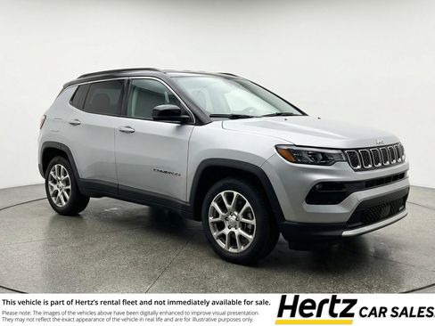 Used 2025 Jeep Compass Limited image 1
