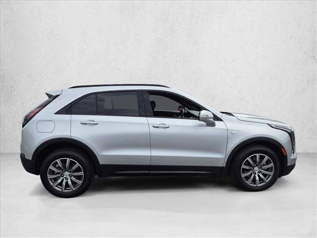 Used 2022 Cadillac XT4 Sport w/ Enhanced Visibility Package FWD image 9
