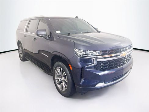 Used 2022 Chevrolet Suburban LS w/ Driver Alert Package RWD image 28