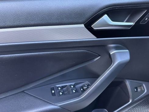 Used 2019 Volkswagen Jetta R-Line image 11