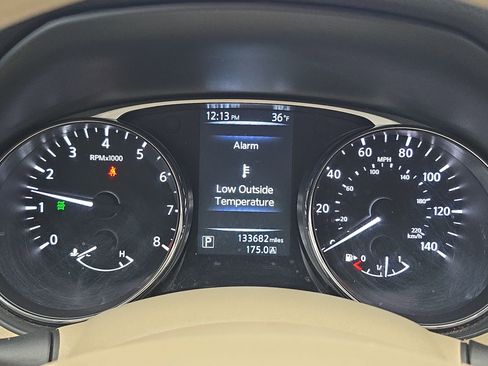 Used 2014 Nissan Rogue S image 18