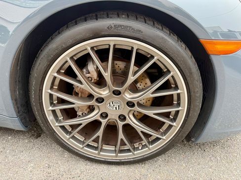 Used 2017 Porsche 911 Carrera image 16
