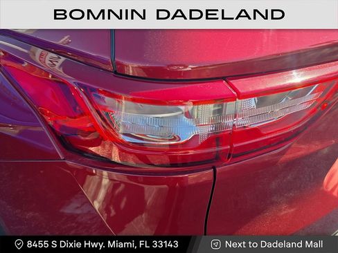 Used 2021 Chevrolet Traverse LT image 5