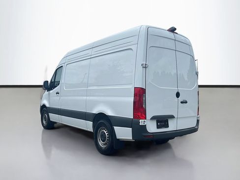 Used 2025 Mercedes-Benz Sprinter 2500 image 5