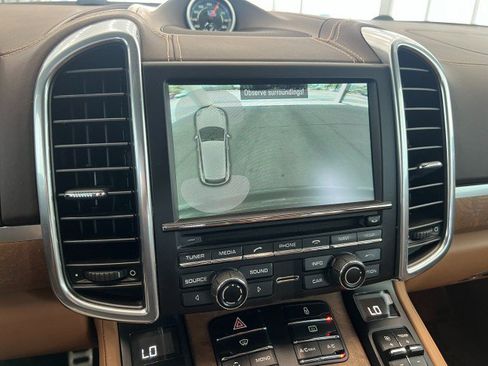 Used 2012 Porsche Cayenne Turbo AWD/4WD image 20