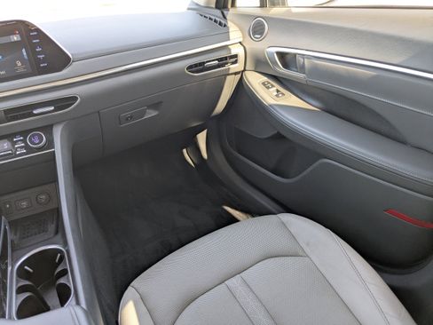 Used 2020 Hyundai Sonata Limited image 19