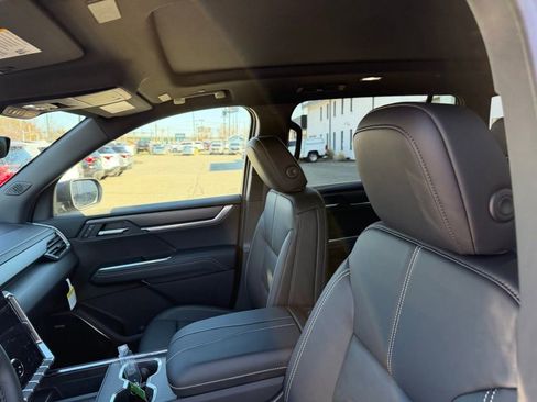 New 2026 GMC Acadia Elevation w/ Black Edition AWD/4WD image 15