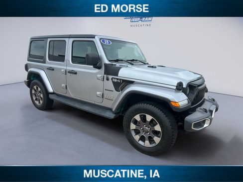 Used 2018 Jeep Wrangler Unlimited Sahara AWD/4WD image 7