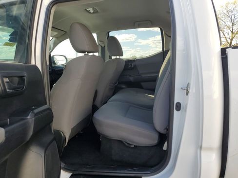 Used 2019 Toyota Tacoma SR image 30