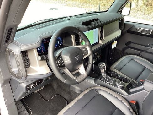 New 2025 Ford Bronco Outer Banks image 29