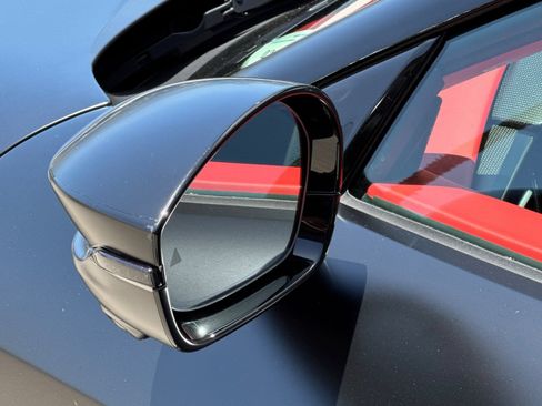 Used 2025 Ferrari 12Cilindri RWD image 38