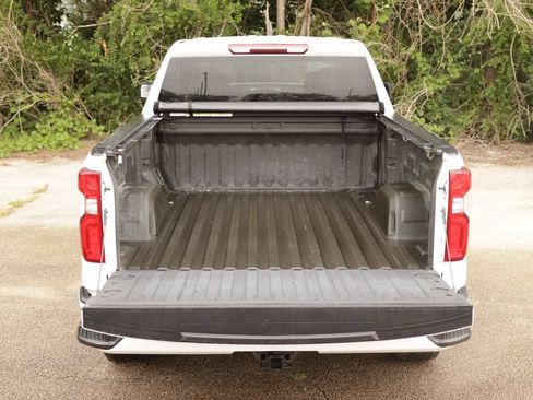 Used 2022 Chevrolet Silverado 1500 Custom AWD/4WD image 25