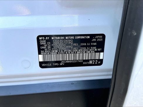 Used 2025 Mitsubishi Outlander SEL AWD/4WD image 19