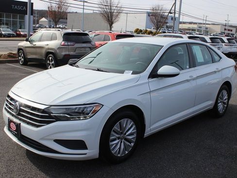 Used 2019 Volkswagen Jetta S w/ Driver Assistance Package image 2