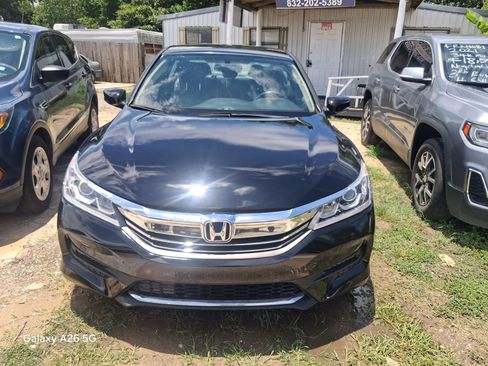 Used 2017 Honda Accord Sport Special Edition image 2