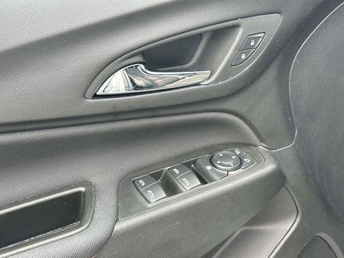Certified 2024 Chevrolet Equinox RS FWD image 15