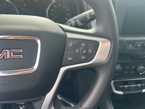 Used 2022 GMC Terrain SLE w/ Driver Convenience Package AWD/4WD image 17