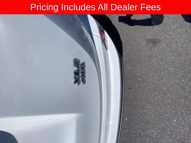 Used 2017 Toyota RAV4 XLE AWD/4WD image 11