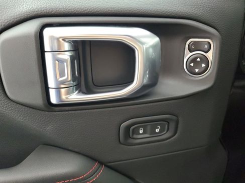 New 2025 Jeep Gladiator Rubicon image 26