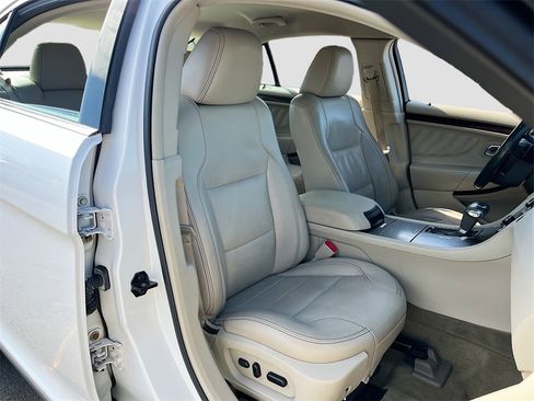 Used 2012 Ford Taurus Limited image 23