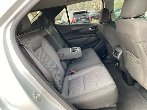 Used 2021 Chevrolet Equinox LT image 32