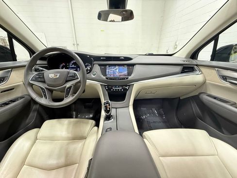 Used 2017 Cadillac XT5 Premium Luxury AWD/4WD image 29