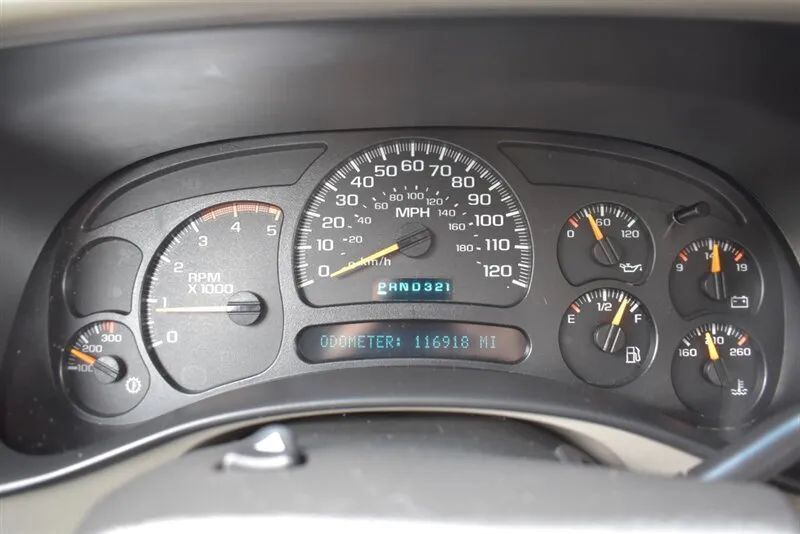 Used 2005 Chevrolet Silverado 2500 LT w/ Heavy-Duty Power Package AWD/4WD image 19