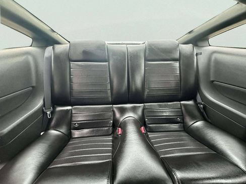 Used 2006 Ford Mustang GT RWD image 13