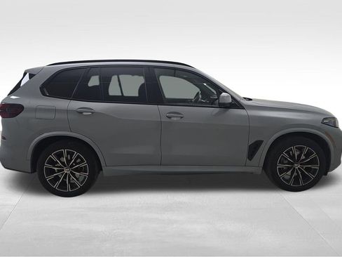 Certified 2025 BMW X5 xDrive40i w/ M Sport Package AWD/4WD image 10