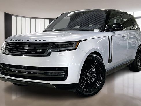Used 2023 Land Rover Range Rover SE image 1