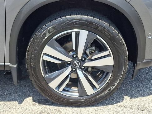 Certified 2023 Nissan Rogue SL w/ SL Premium Package AWD/4WD image 9