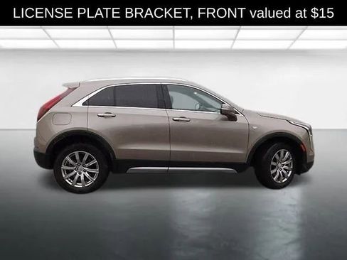 Used 2023 Cadillac XT4 Premium Luxury image 4