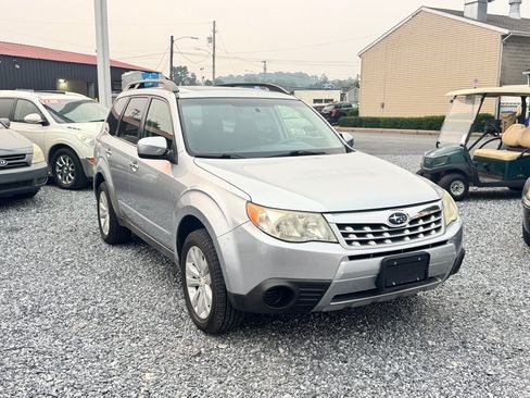 Used 2012 Subaru Forester 2.5X Premium w/ All-Weather Pkg AWD/4WD image 3