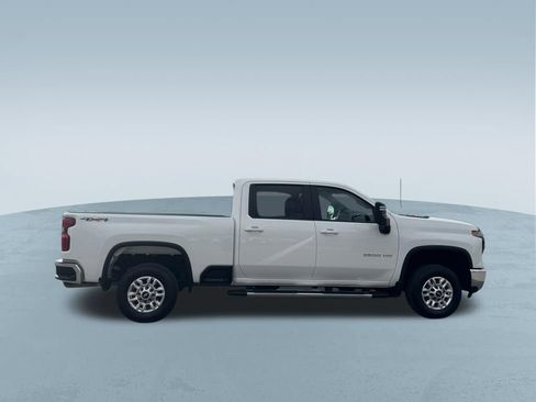 Used 2025 Chevrolet Silverado 2500 LT w/ Convenience Package AWD/4WD image 9