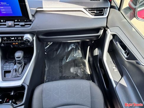 Certified 2025 Toyota RAV4 XLE AWD/4WD image 18