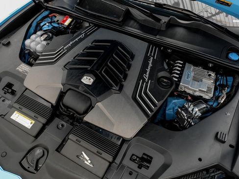 Used 2022 Lamborghini Urus image 46