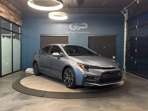 Used 2022 Toyota Corolla SE w/ SE Premium Package FWD image 1