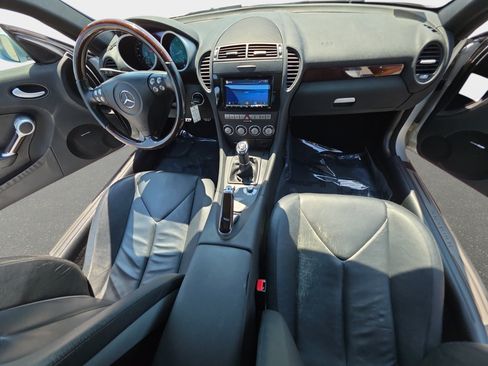 Used 2005 Mercedes-Benz SLK 350 image 9