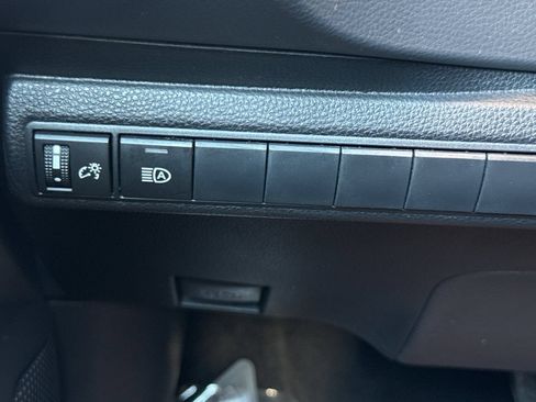 Used 2026 Toyota Corolla SE FWD image 32