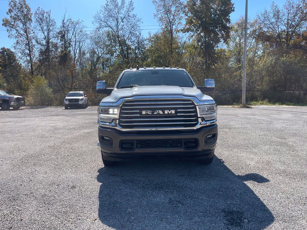 Used 2023 RAM 3500 Limited AWD/4WD image 2