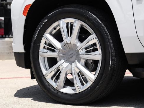 Used 2021 Chevrolet Suburban High Country RWD image 63