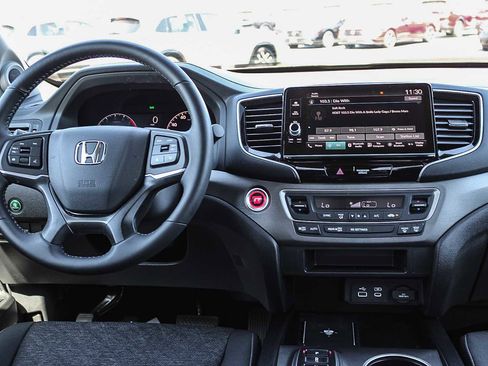 Certified 2025 Honda Ridgeline Sport+ image 12