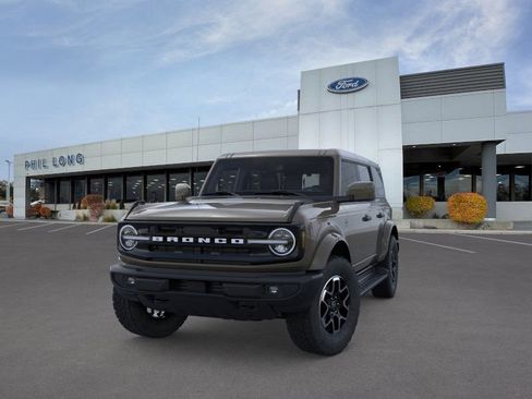 New 2026 Ford Bronco Outer Banks AWD/4WD image 2