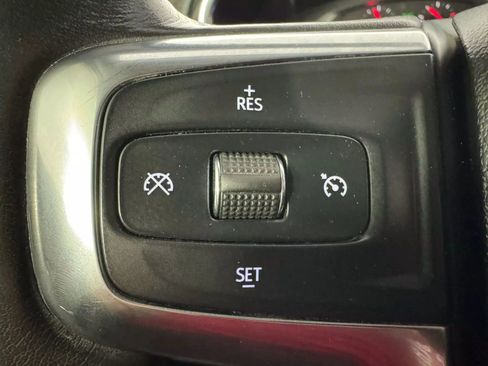 Used 2020 Chevrolet Blazer LT FWD image 16