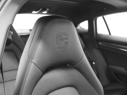Certified 2023 Porsche Panamera 4 Platinum Edition AWD/4WD image 26