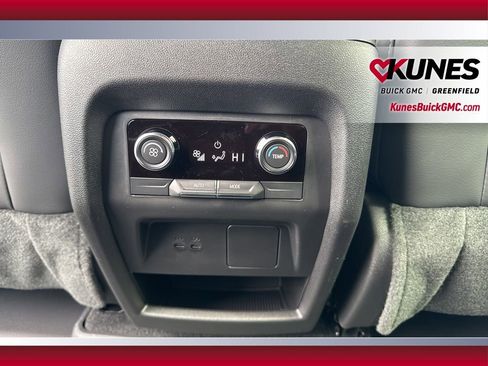 New 2026 Buick Enclave Sport Touring w/ LPO, Floor Liner Package AWD/4WD image 41