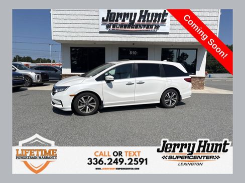 Used 2023 Honda Odyssey Touring image 1