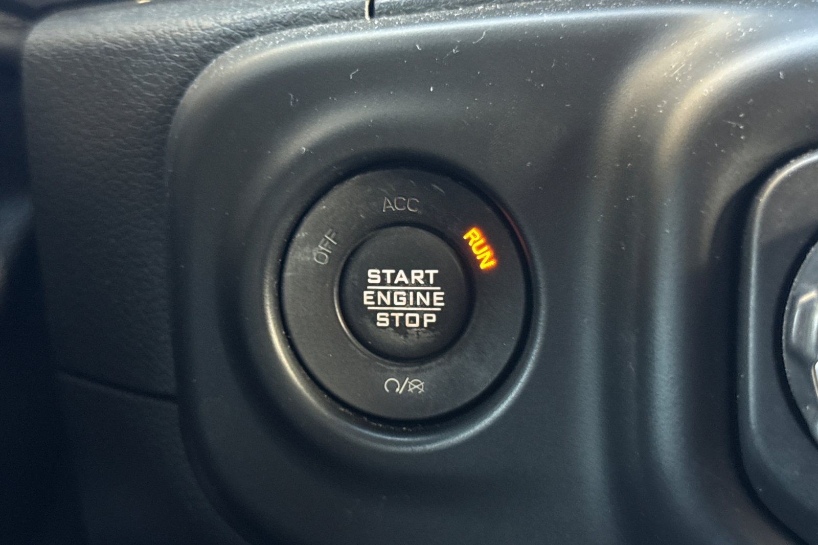 Used 2021 Jeep Wrangler Unlimited Sahara AWD/4WD image 22