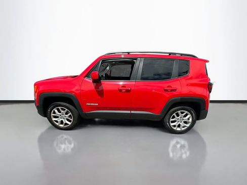 Used 2018 Jeep Renegade Latitude AWD/4WD image 9