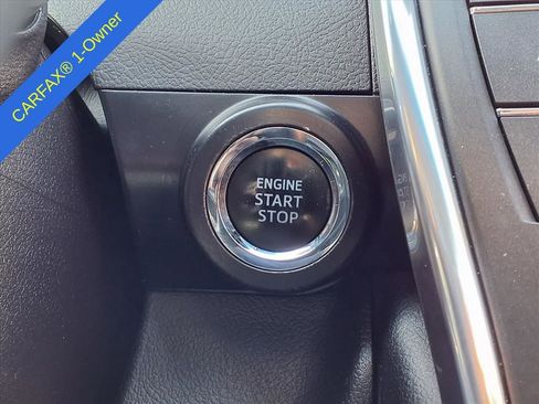 Used 2015 Toyota Camry XLE image 29